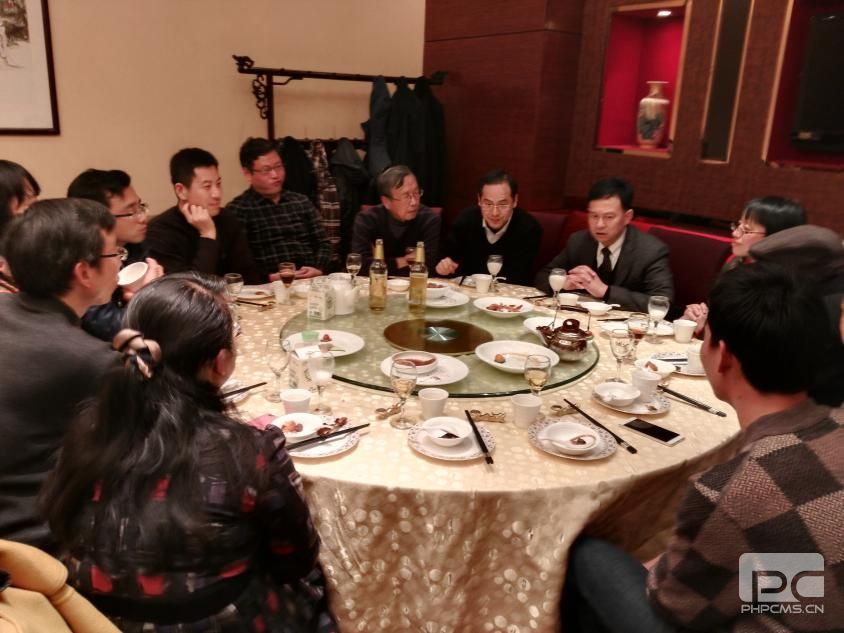 杭州校友会秘书处成员及部分校友代表举行新年聚会